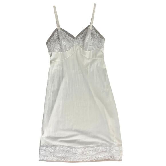 Vanity Fair Other - Vanity Fair Full Slip Dress Women’s Sz 32 Beige Floral Lace Details 1980’s VTG